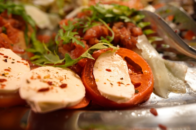Burrata Caprese saláta